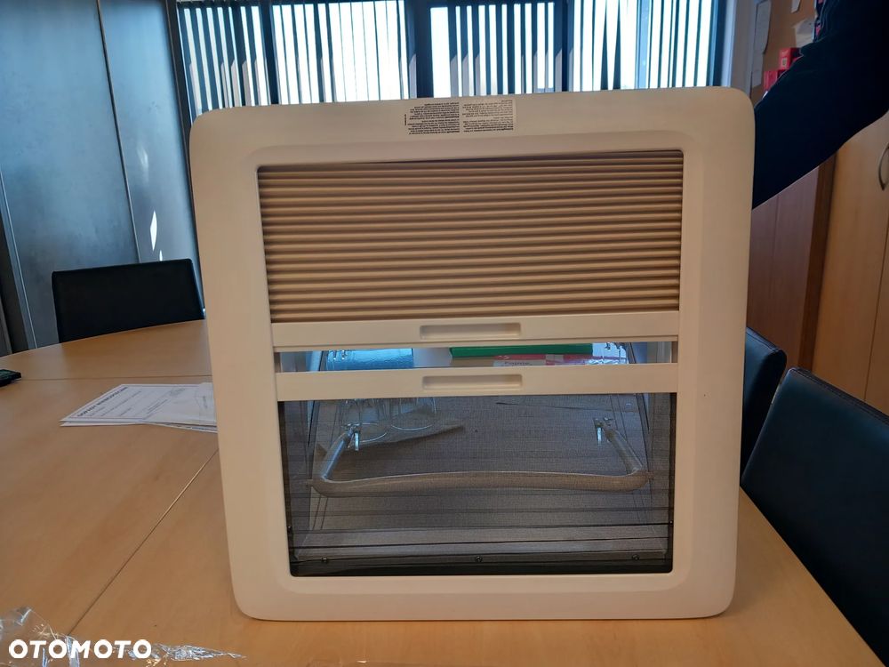 OKNO DACHOWE DOMETIC Z PODWÓJNĄ ROLETĄ 38X38 CM 48X48 CM - 13