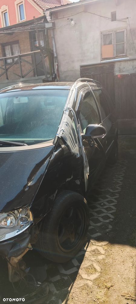 Volkswagen Sharan 1.9 TDI Highline - 1