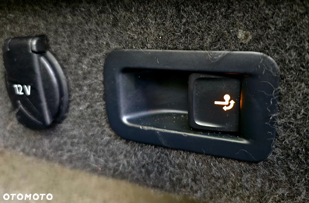 Volkswagen Passat 2.0 TDI (BlueMotion Technology) DSG Highline - 26