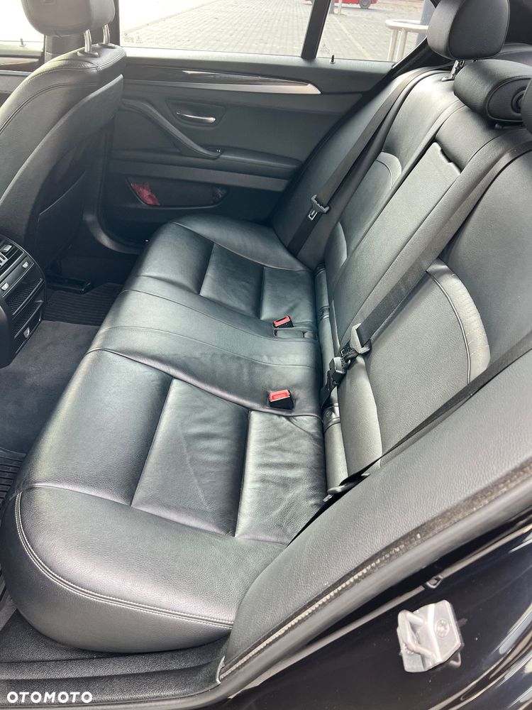 BMW Seria 5 535i xDrive - 25