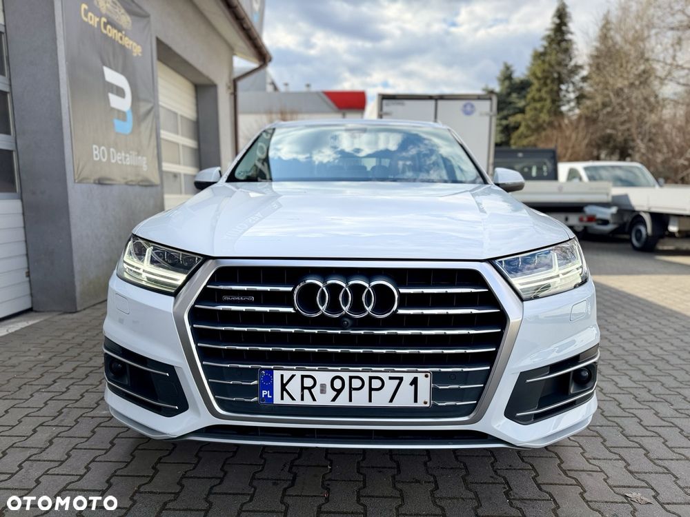 Audi Q7 - 11