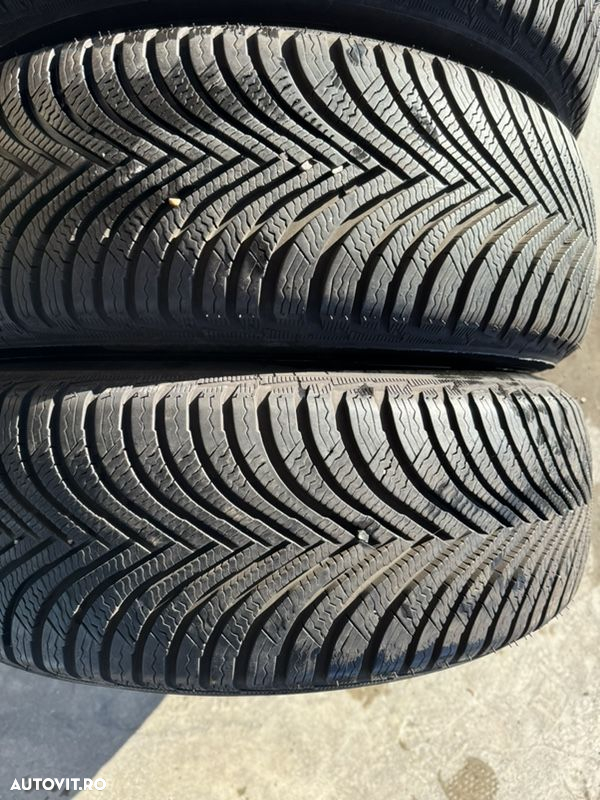 vând 4 anvelope 215/65/17 Michelin de iarnă ca noi - 3