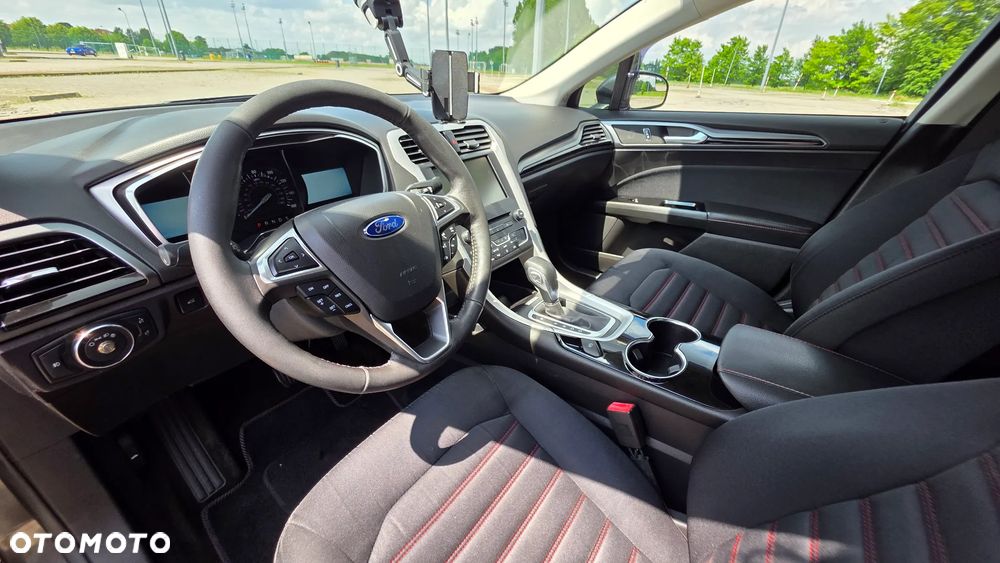Ford Fusion - 11