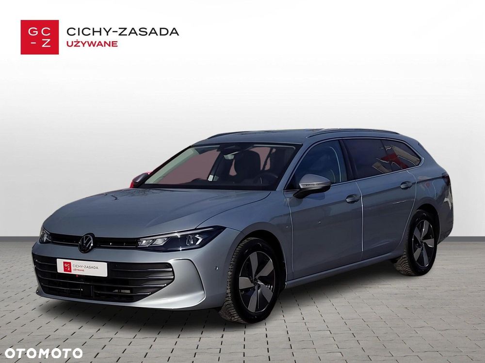 Volkswagen Passat - 1