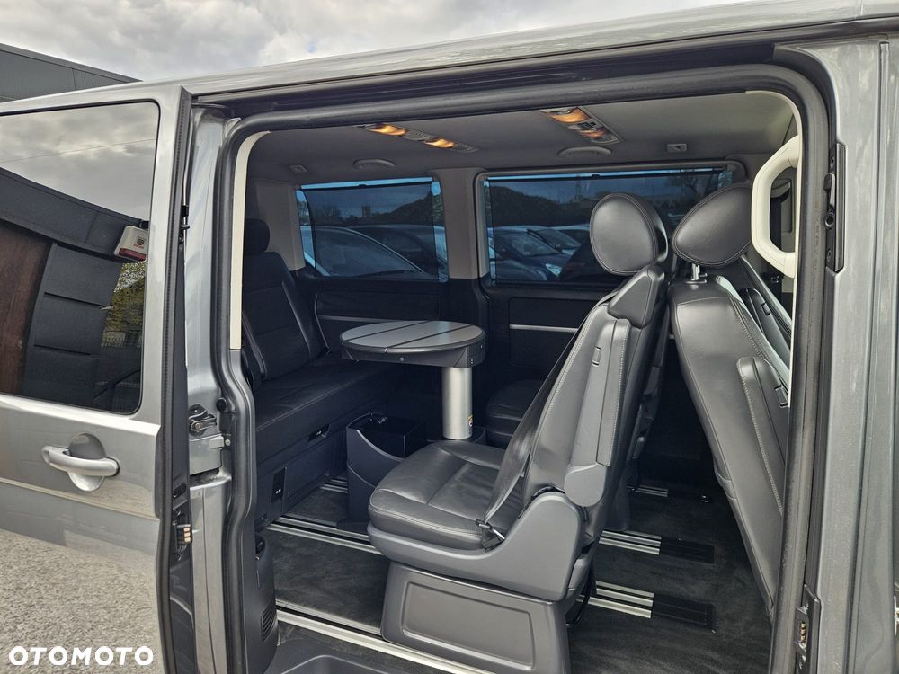 Volkswagen Multivan - 29