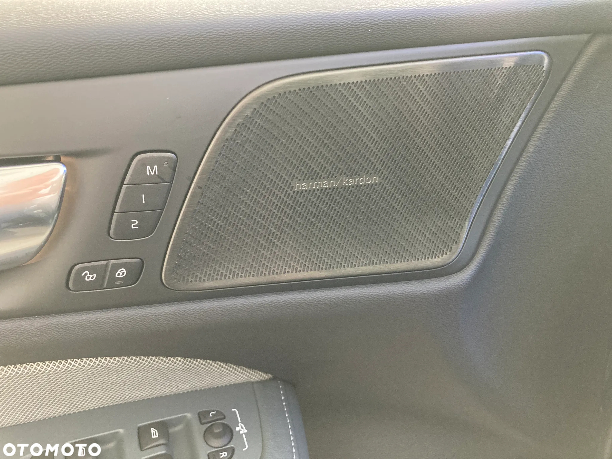Volvo V60 B4 B Plus Dark - 14