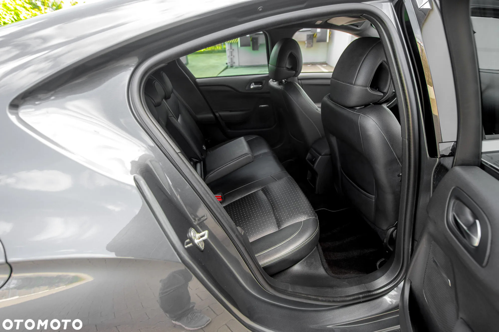 Citroën DS4 1.6 THP SoChic - 23
