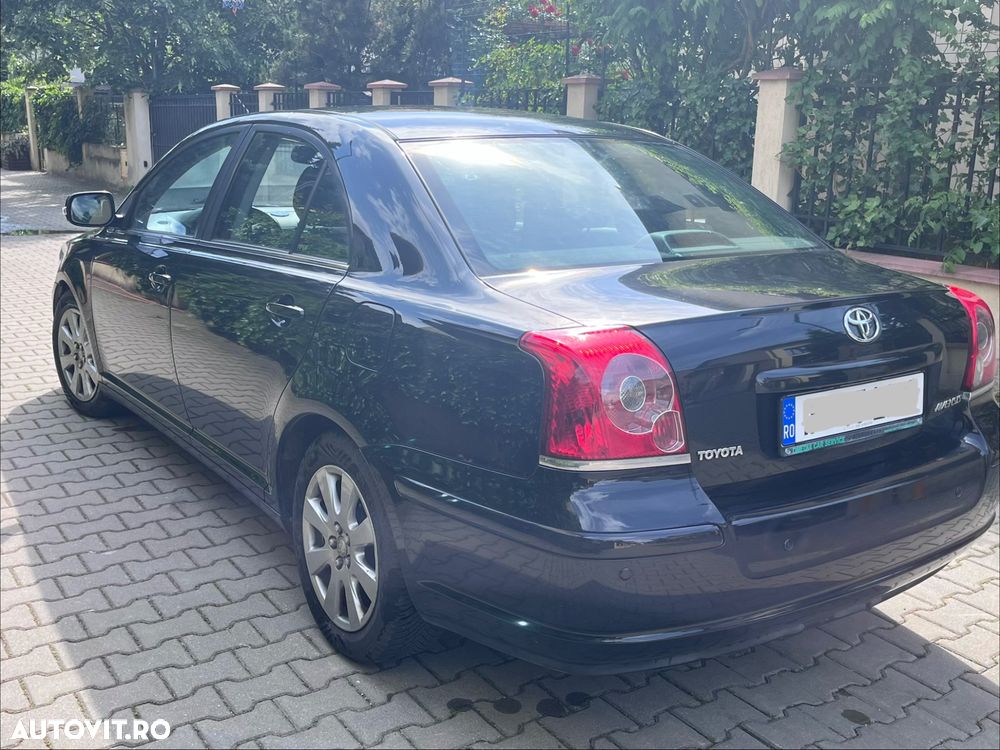 Toyota Avensis 1.8 Executiv - 4