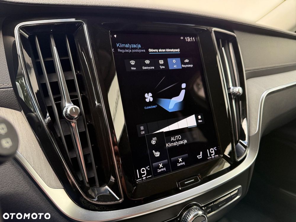 Volvo V60 Cross Country - 21