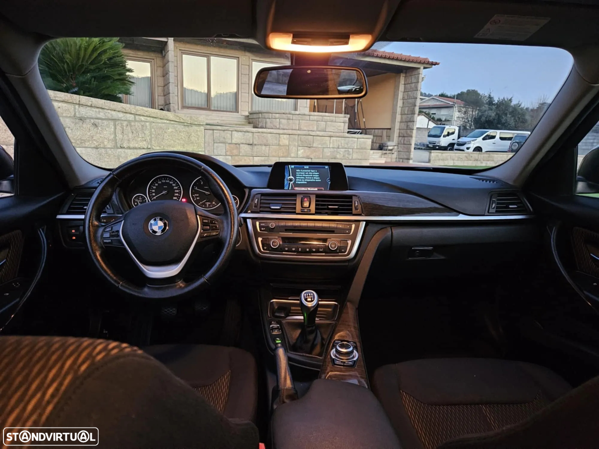 BMW 320 d Touring Line Luxury - 28