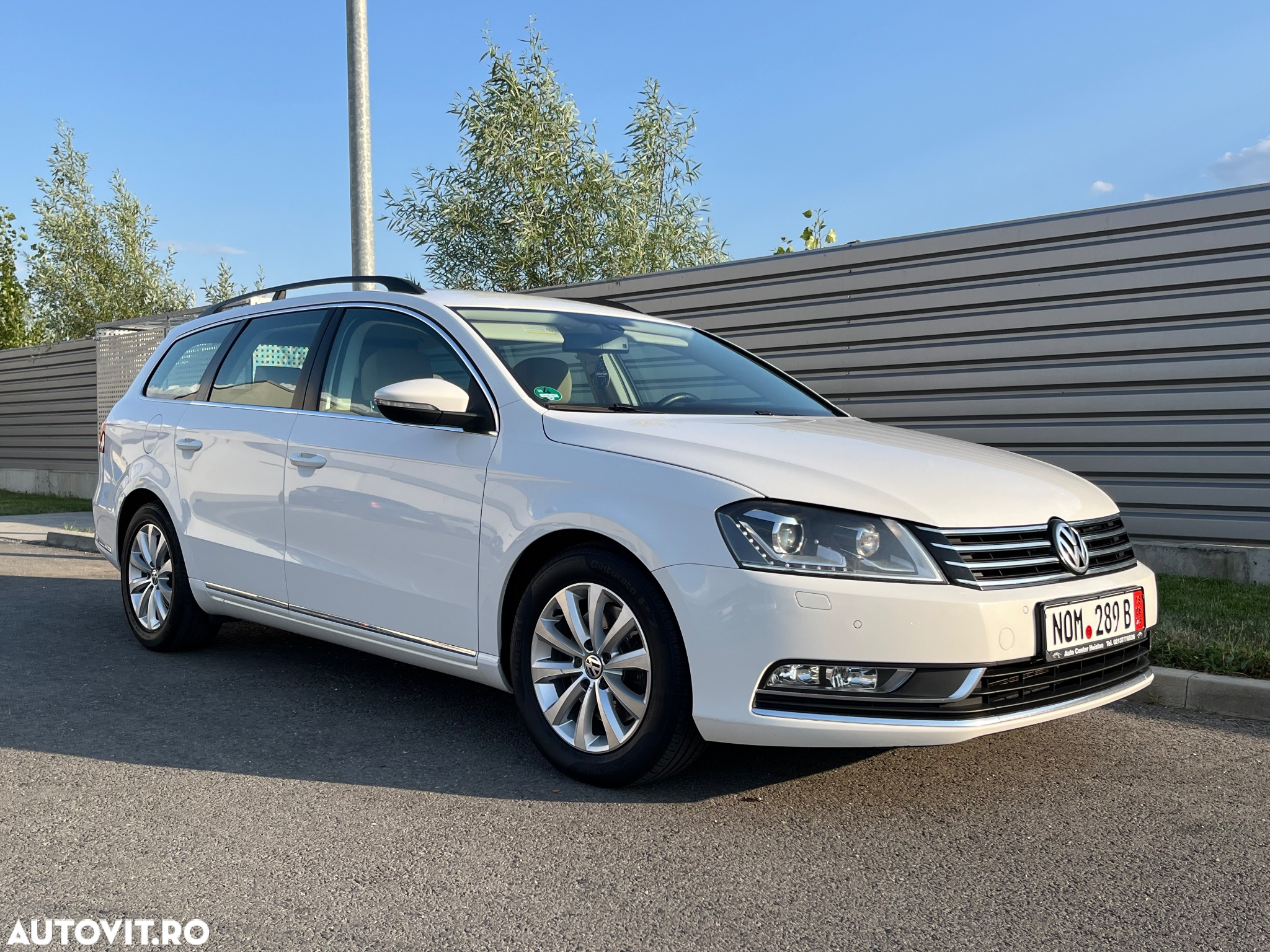 Volkswagen Passat Variant 2.0 TDI DPF DSG Individual - 4