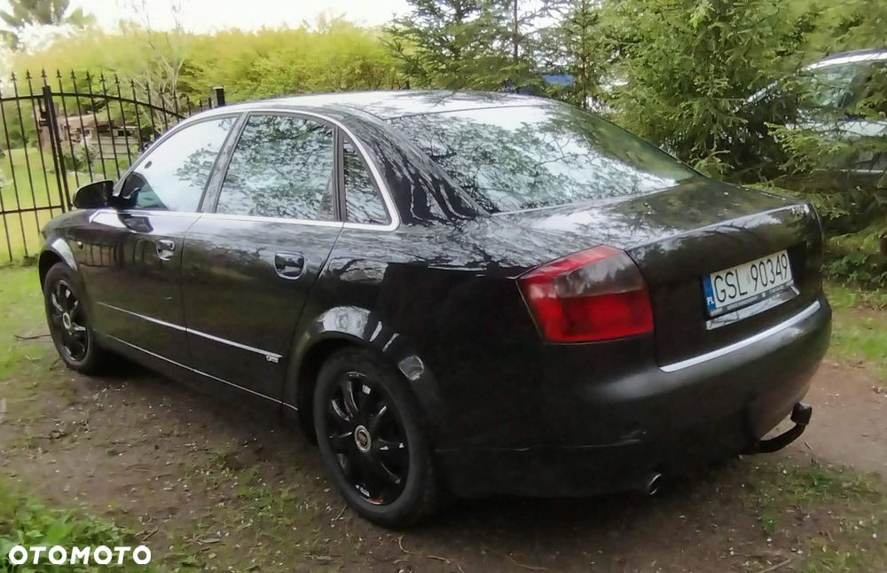 Audi A4 Limousine - 14