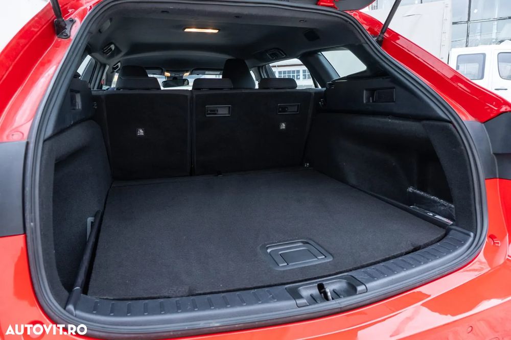 Toyota Corolla Touring Sports 1.2 Turbo 116 CP CVT Dynamic - 12