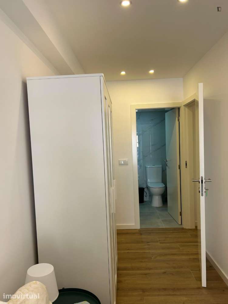 Quarto - localizado em São Vítor Braga - Grande imagem: 2/9