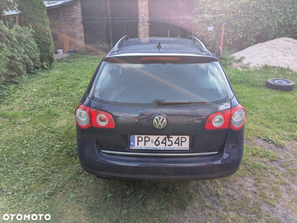 Volkswagen Passat - 2