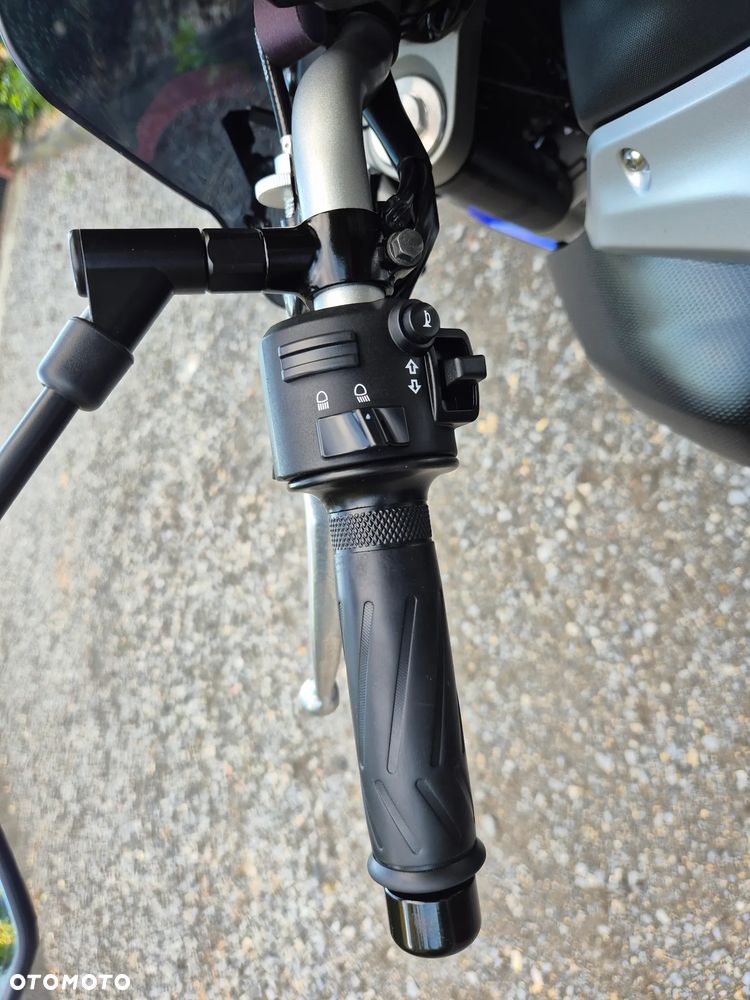 Yamaha MT - 13