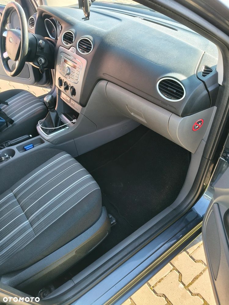 Ford Focus - 22