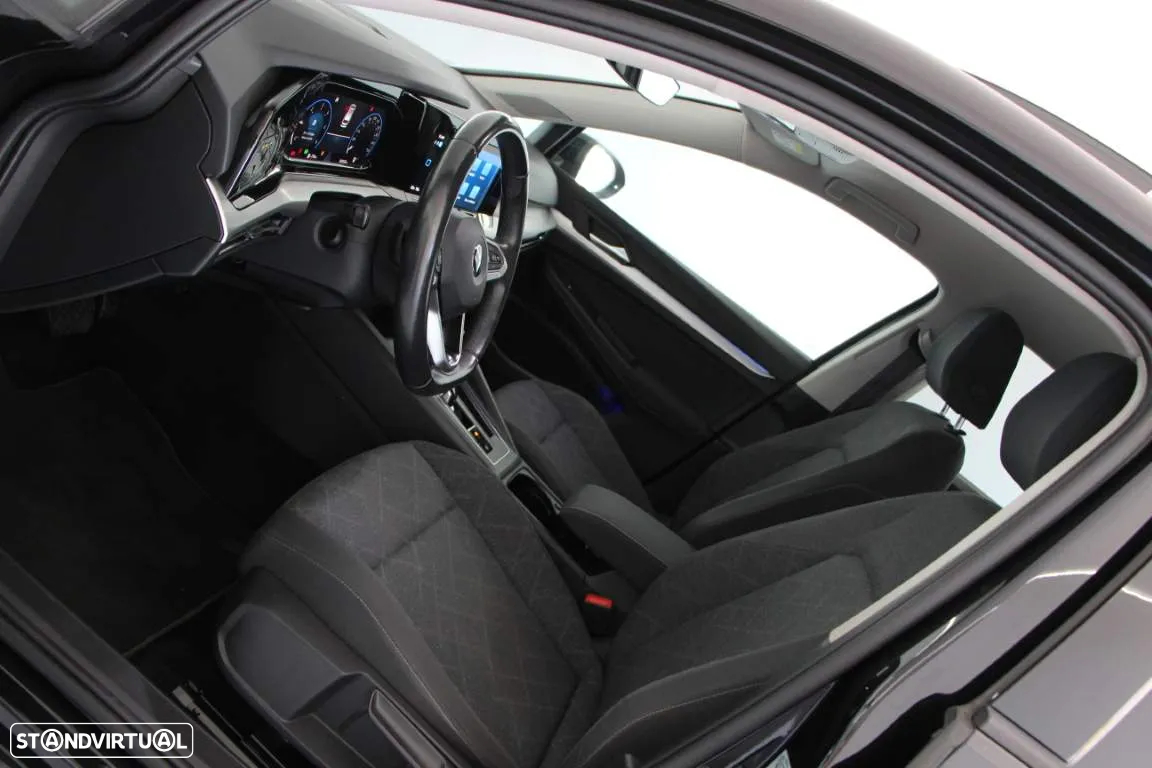 VW Golf Variant 2.0 TDi Life DSG - 24