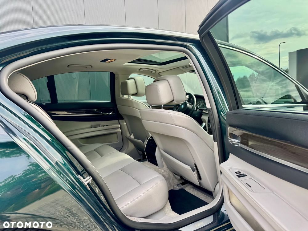 BMW Seria 7 730d - 23