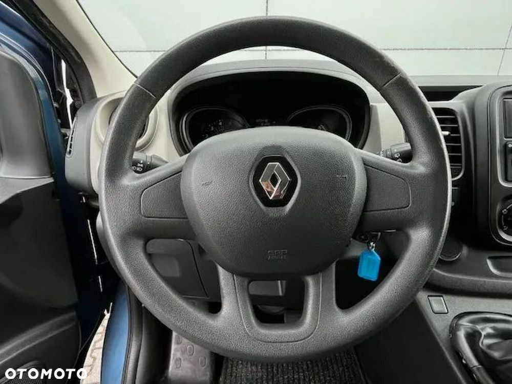 Renault Trafic - 25
