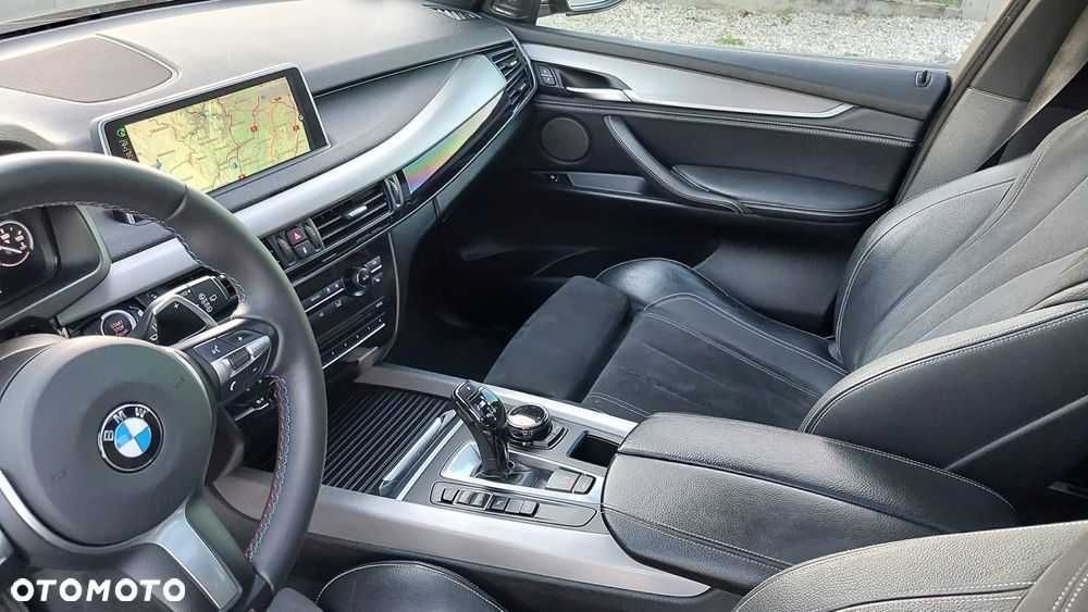 BMW X5 M M50d - 14
