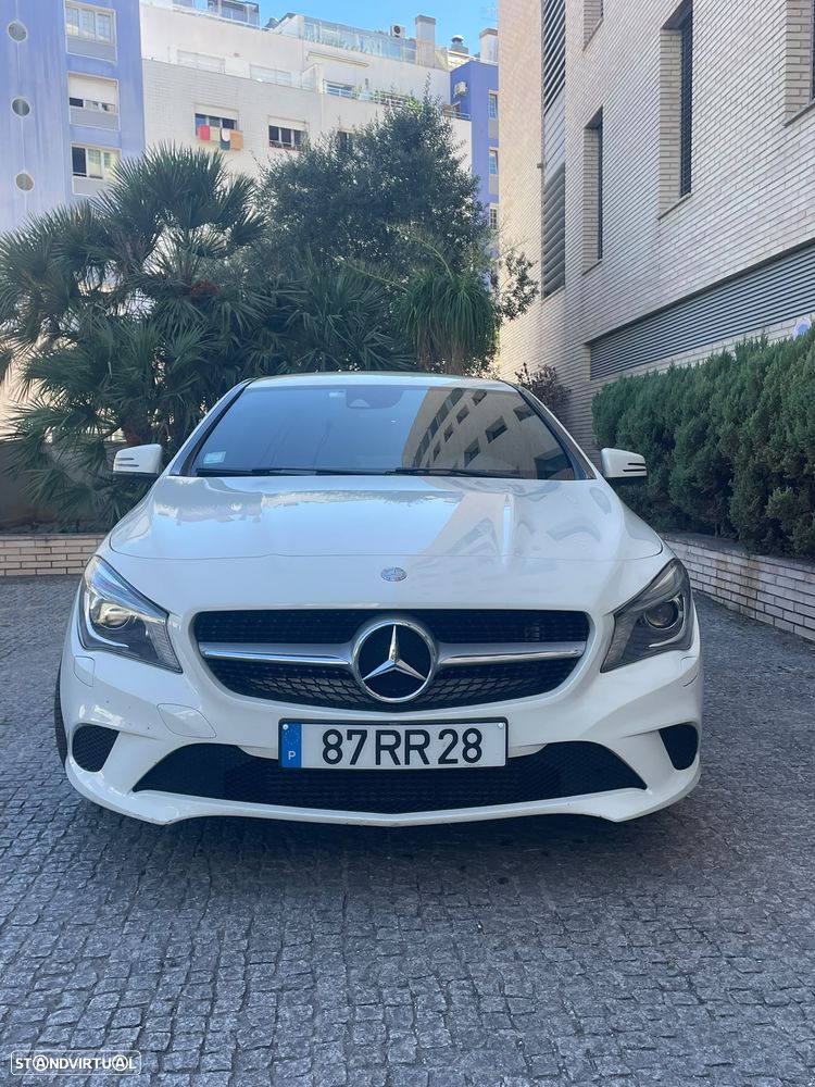 Mercedes-Benz CLA 200 d Shooting Brake - 4