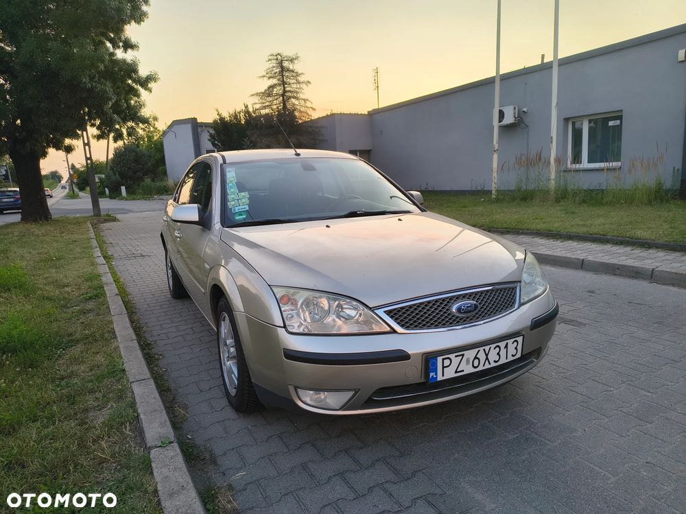 Ford Mondeo 2.0 Ghia - 3