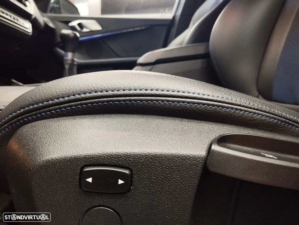 BMW 116 d Pack Desportivo M - 17
