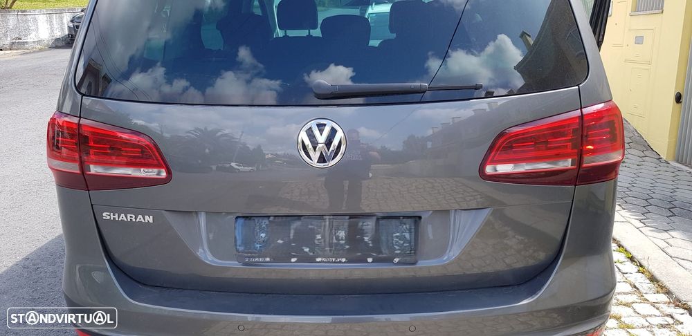 VW Sharan 2.0 TDI Blue Highline DSG - 2