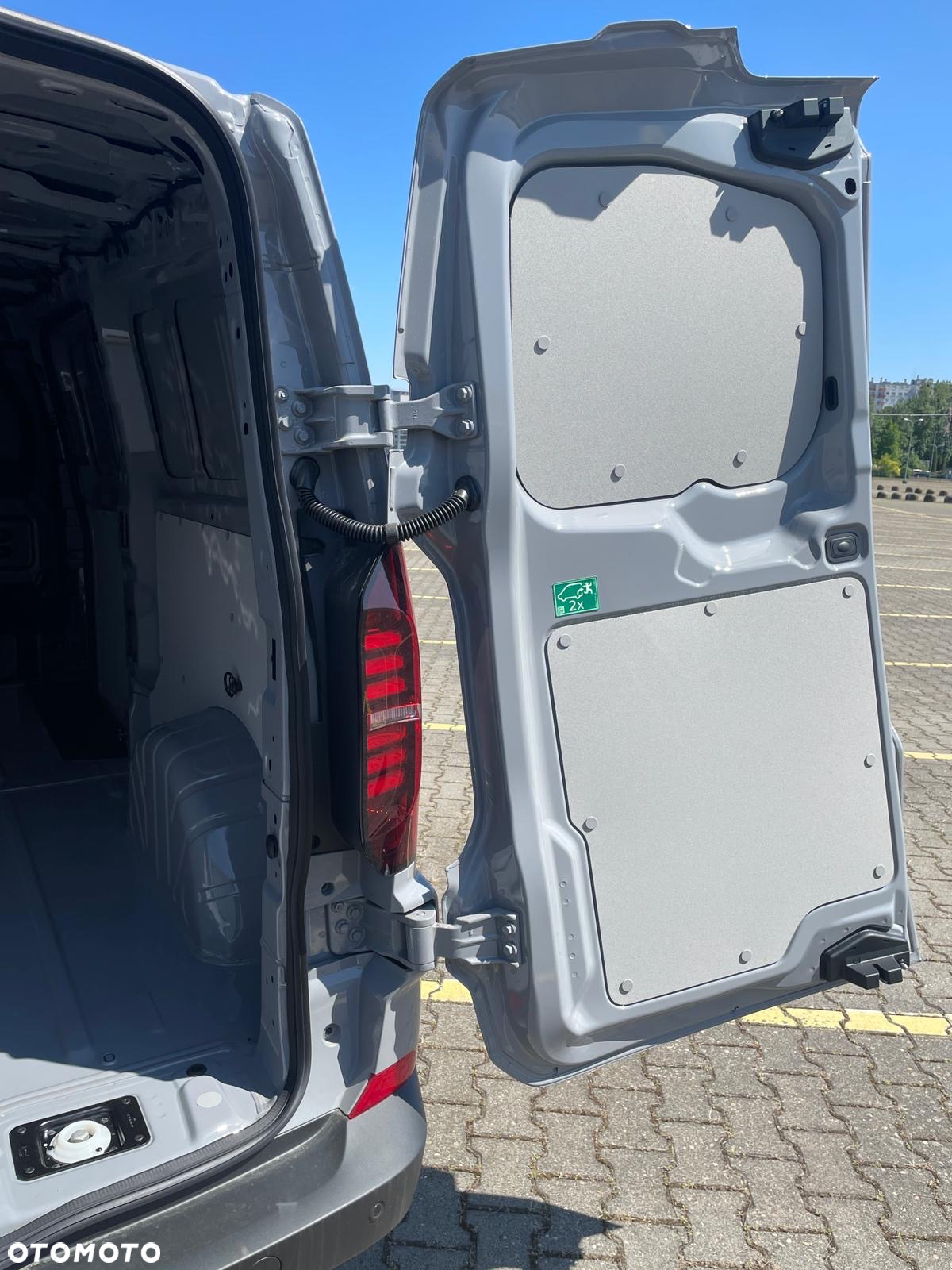 Volkswagen Transporter - 9
