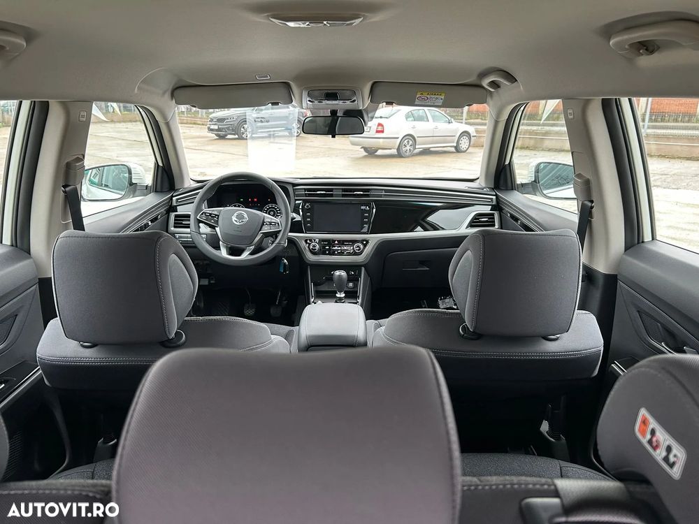 KG Mobility Korrando - 9