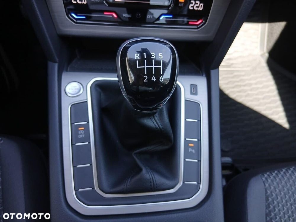 Volkswagen Passat 1.5 TSI EVO Essence - 31