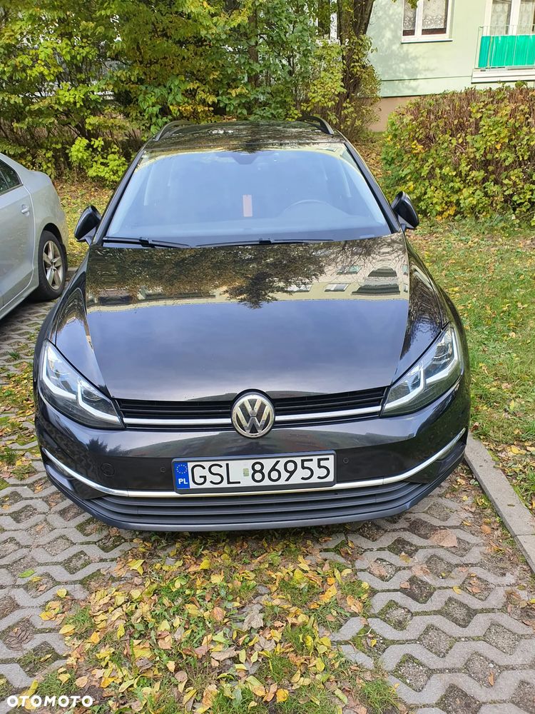 Volkswagen Golf - 1