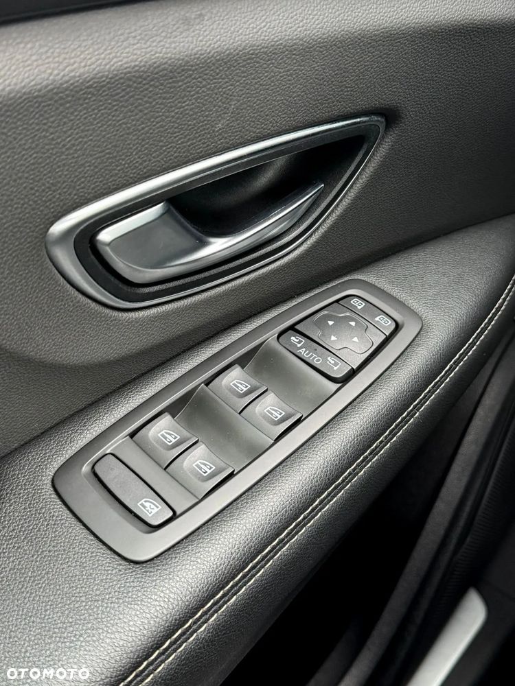 Renault Scenic - 19