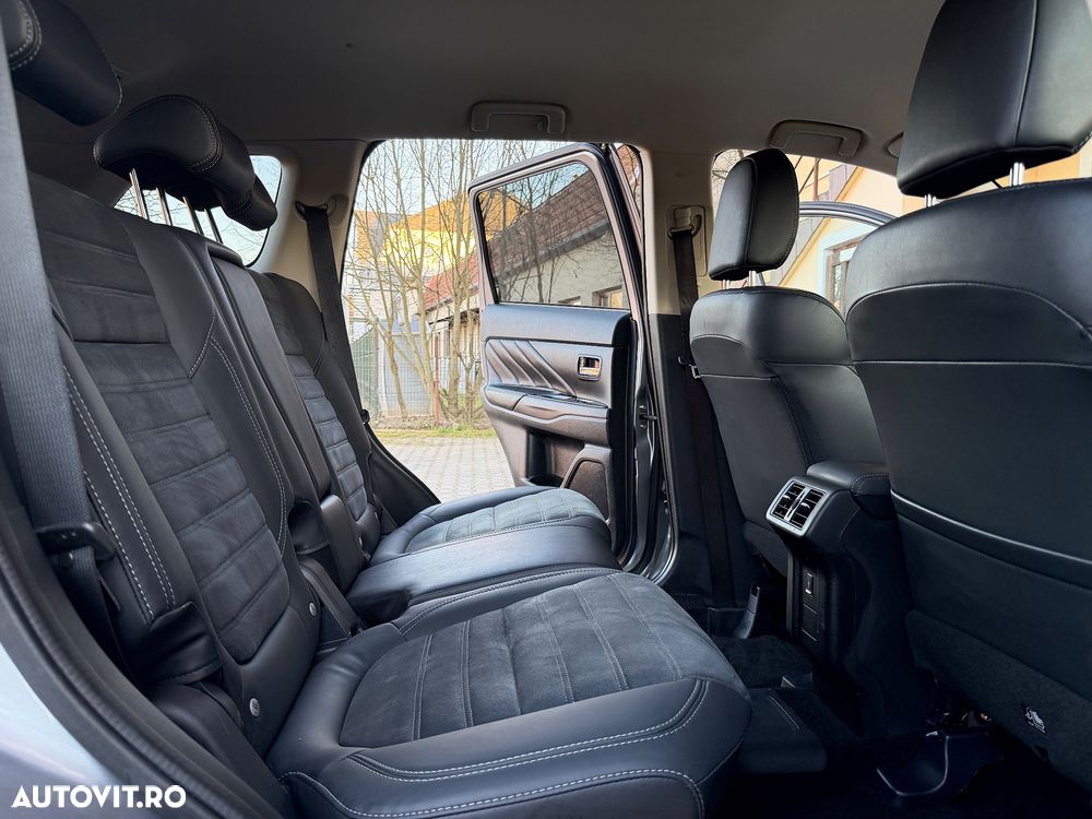 Mitsubishi Outlander - 7