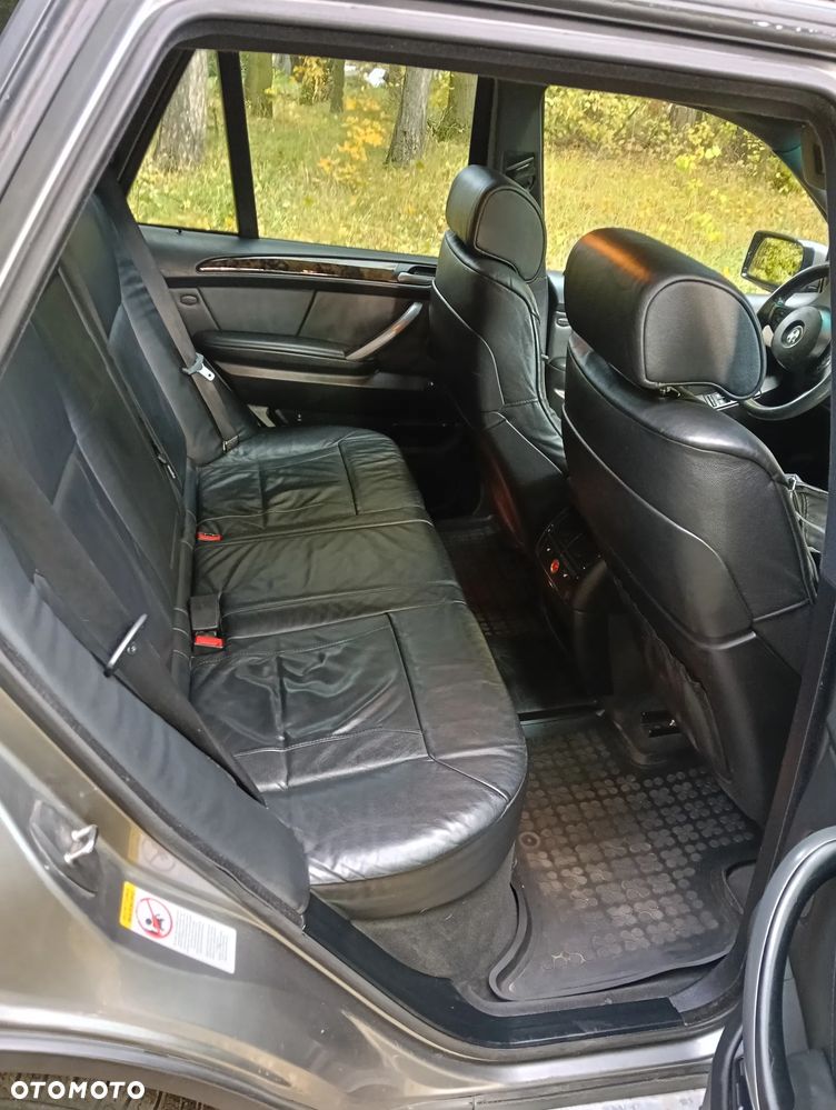 BMW X5 4.4 i - 8