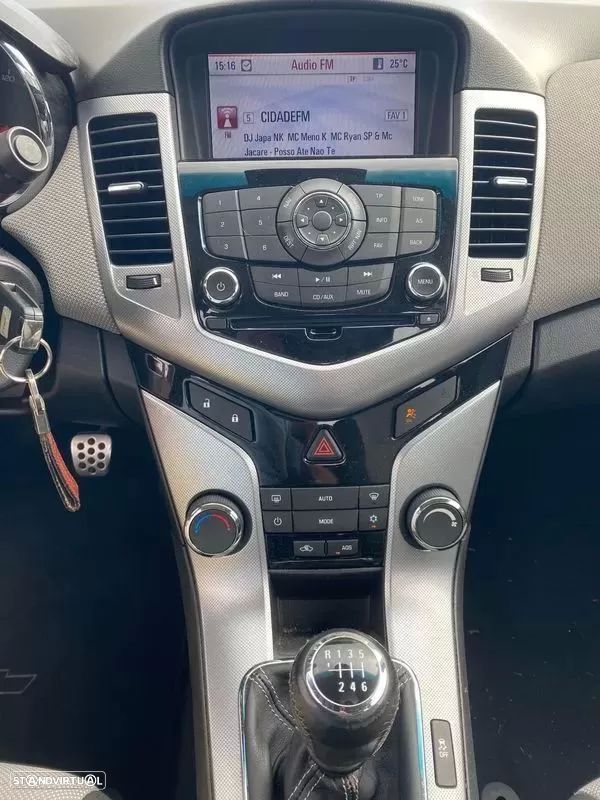 Chevrolet Cruze 2.0 VCDi LT - 9