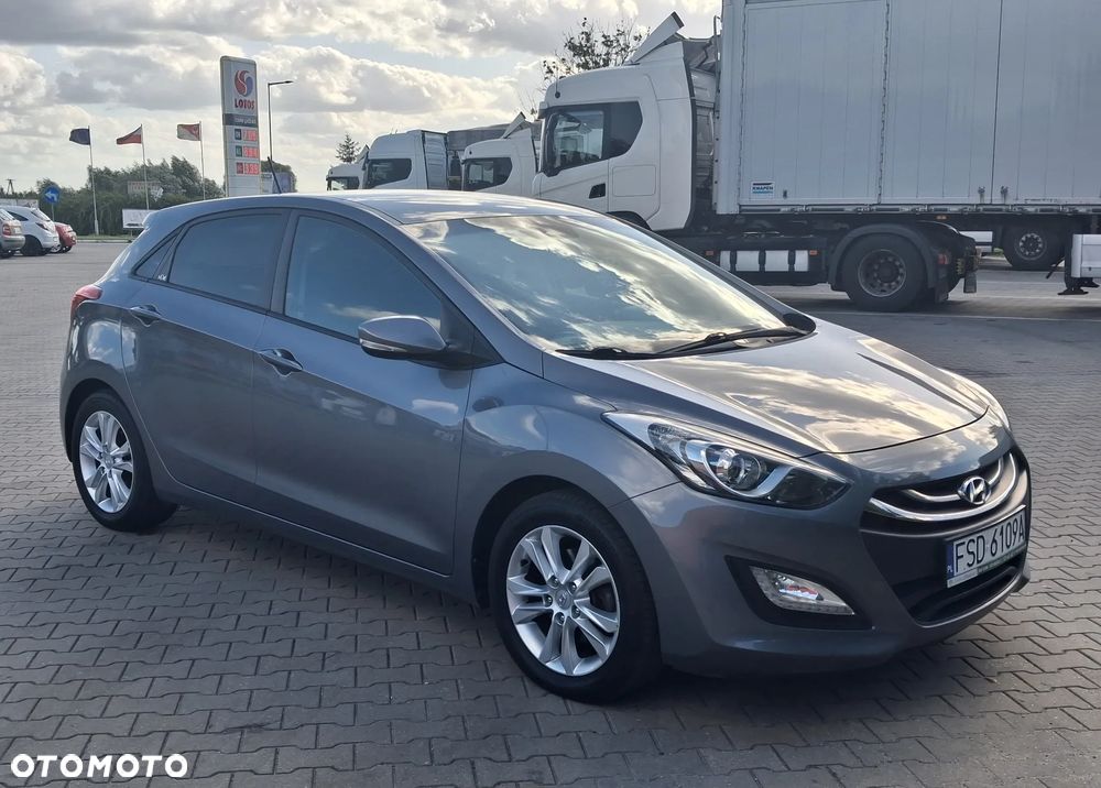 Hyundai i30 1.4 Premium - 4