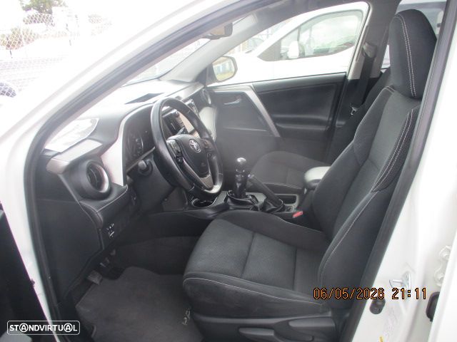 Toyota RAV4 2.0 D-4D Active - 5