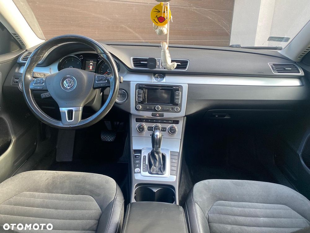 Volkswagen Passat 2.0 TDI Comfortline DSG - 8