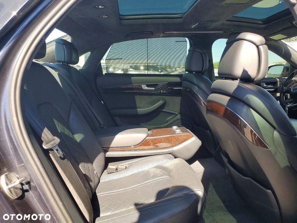 Audi A8 4.0 TFSI L Quattro - 10