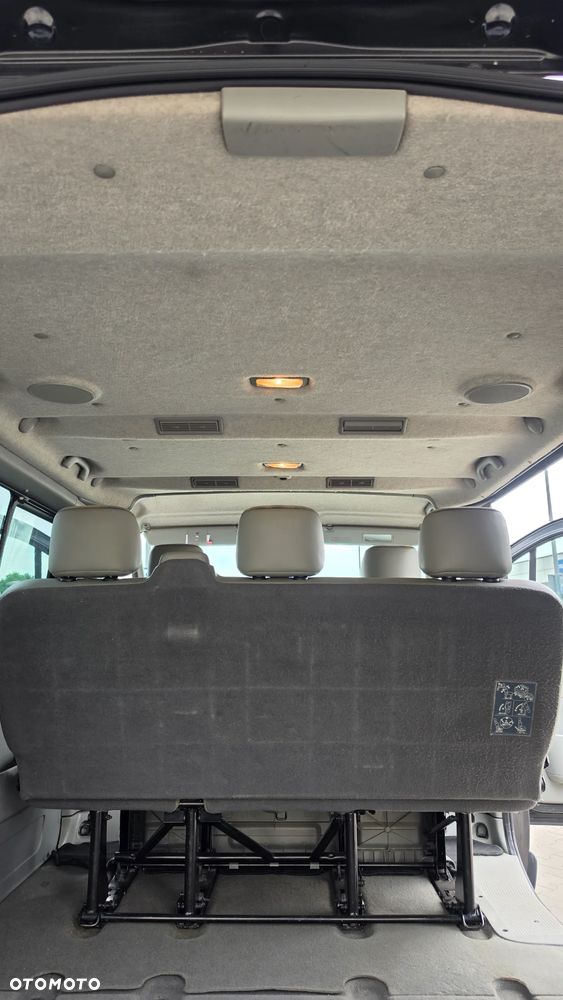 Renault Trafic Passenger - 17