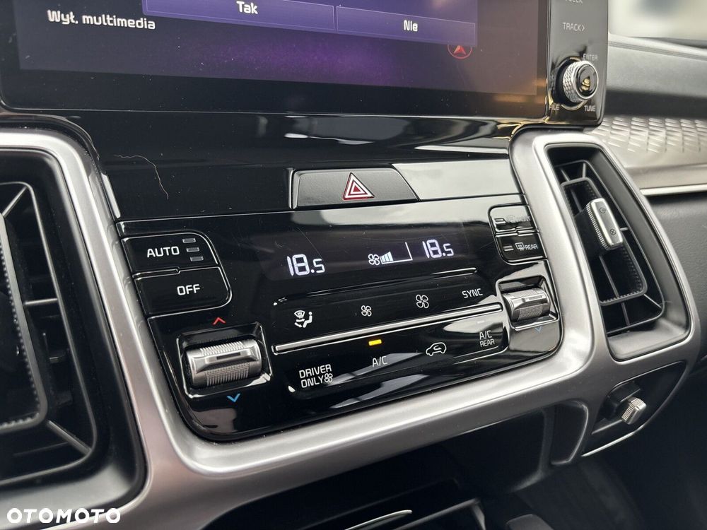 Kia Sorento - 26