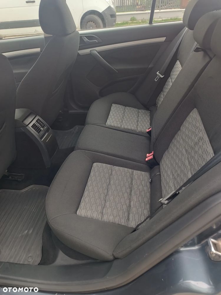 Skoda Octavia 1.4 TSI Ambiente - 4