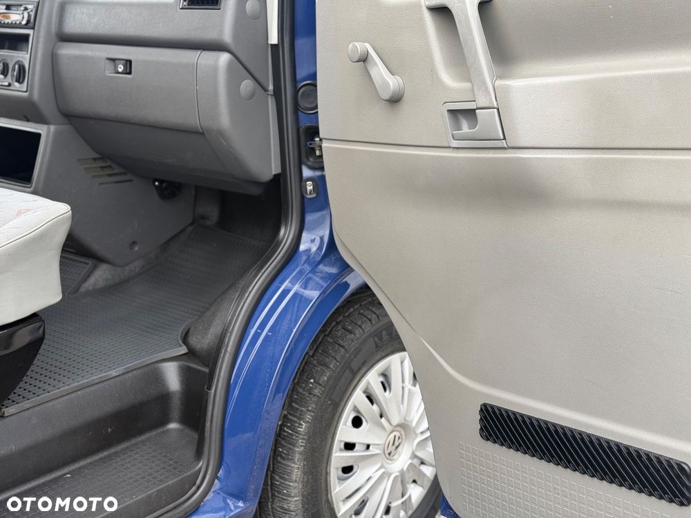 Volkswagen Transporter - 25