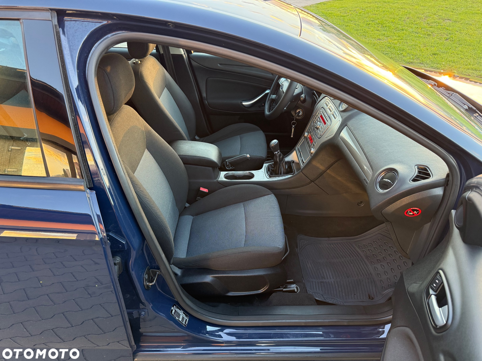 Ford Mondeo 1.6 Ambiente - 6