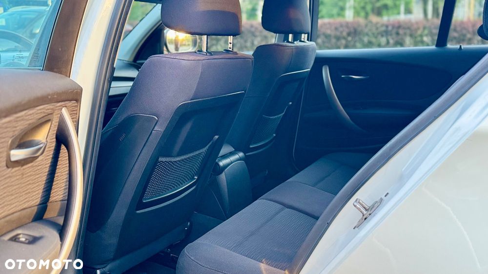 BMW Seria 1 116i - 26