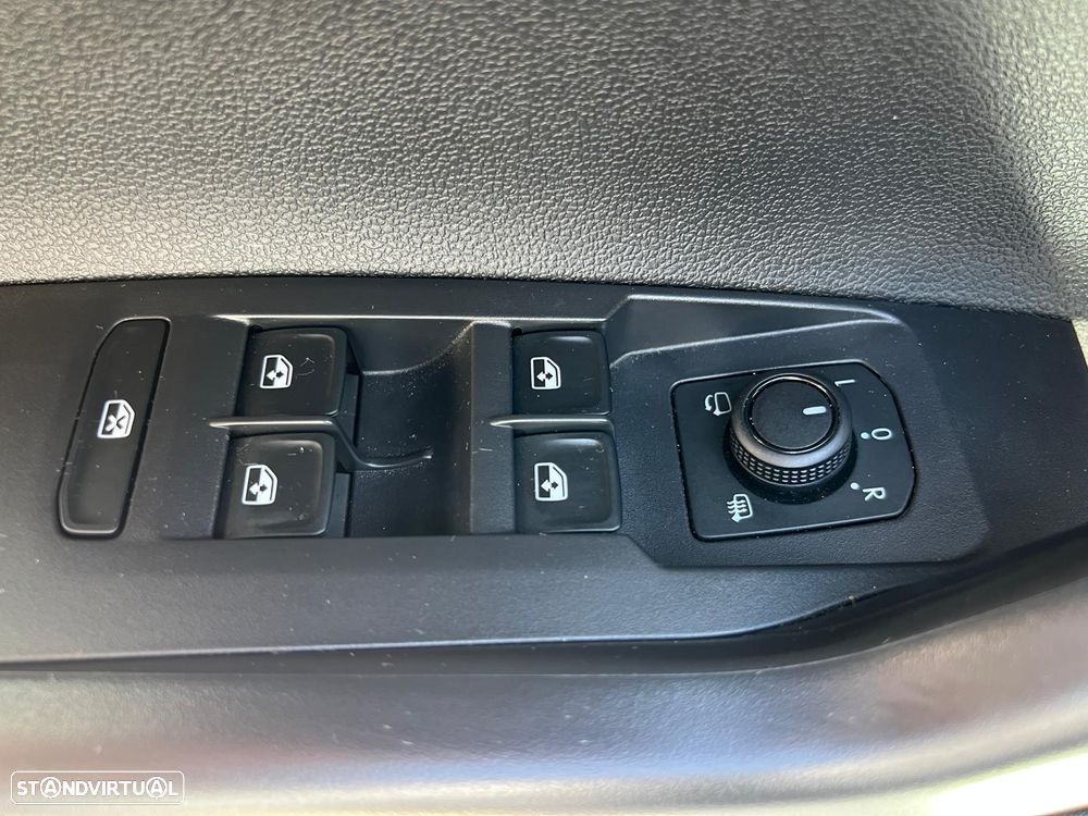 VW Taigo 1.0 TSI Urban DSG - 17