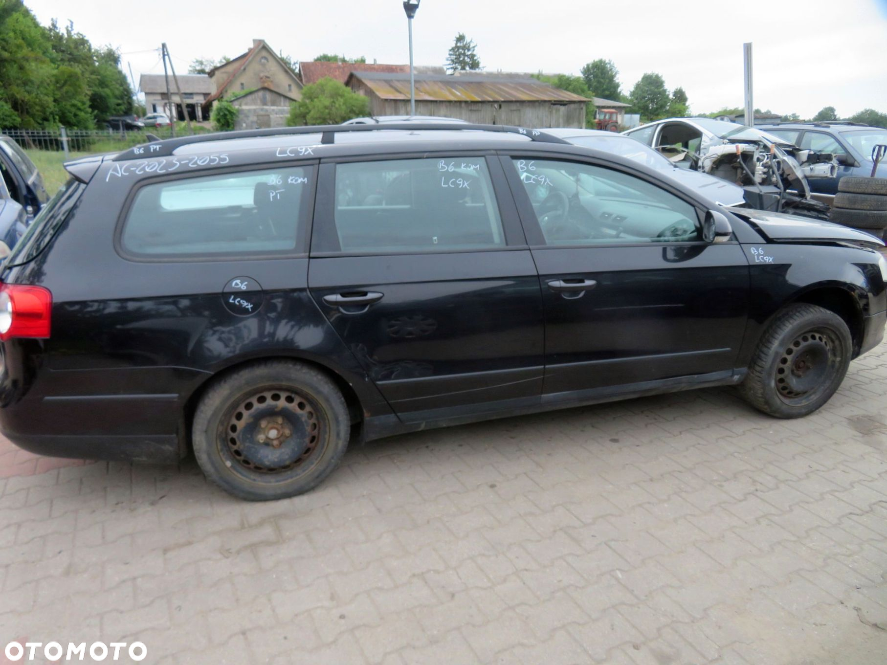VOLKSWAGEN PASSAT B6 KOMBI 2006 LC9X 2.0 TDI BLS 103KM JCX CZARNY na części - 6