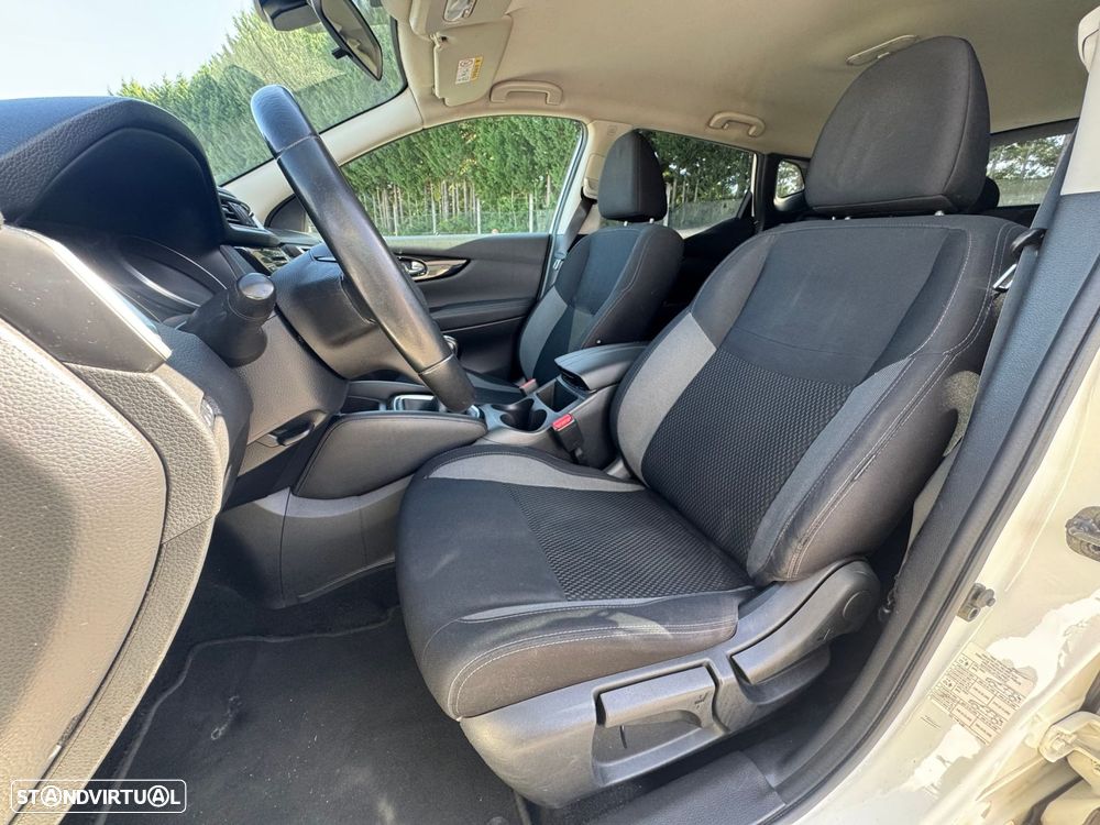 Nissan Qashqai 1.5 dCi N-Connecta J18+Led - 12